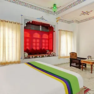 3* Hotel Khakhri Haveli